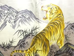 アンティーク　猛虎模様肩裏本場泥大島紬100亀甲男物羽織